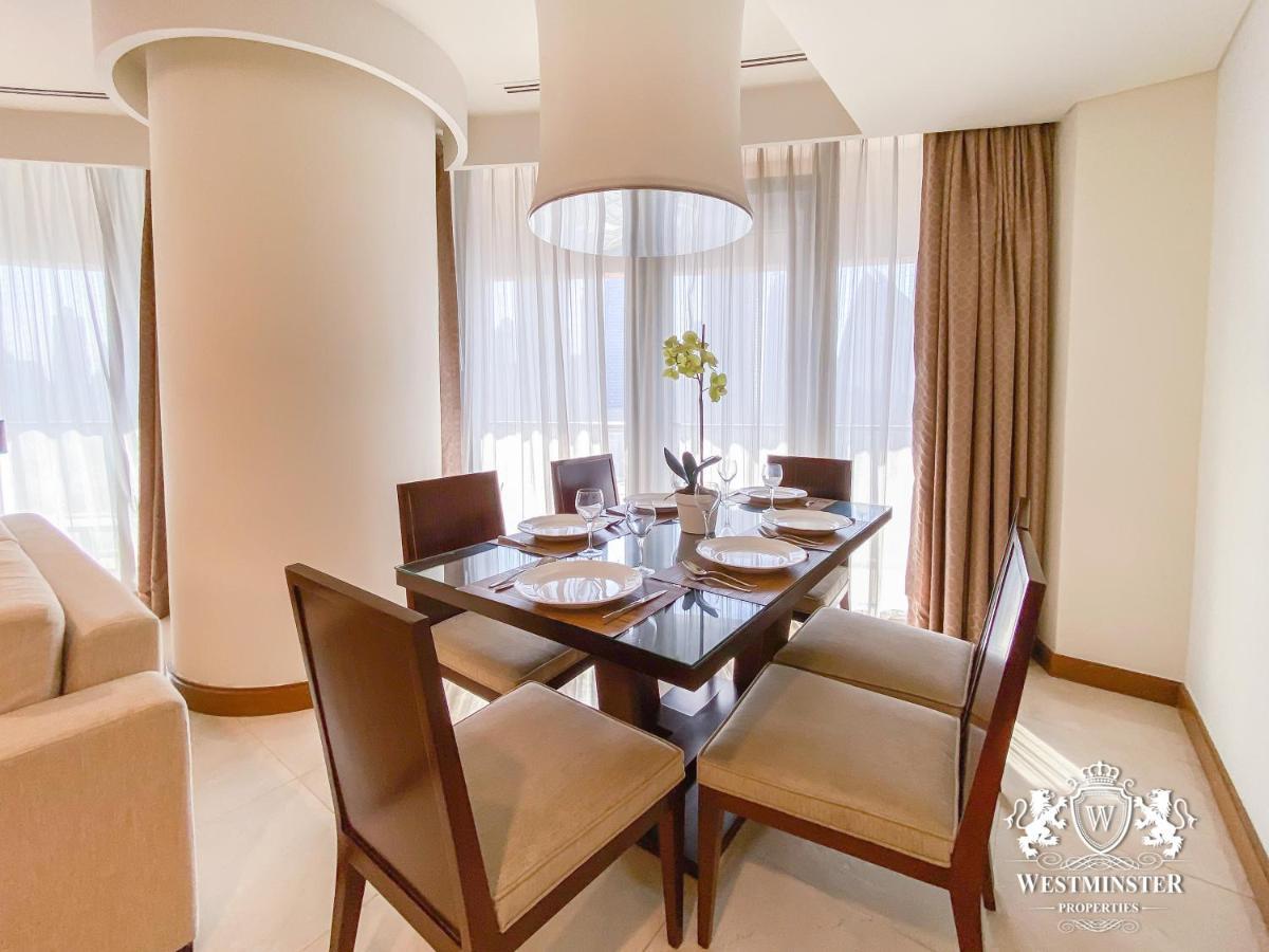 Westminster Dubai Mall Exterior foto A dining room