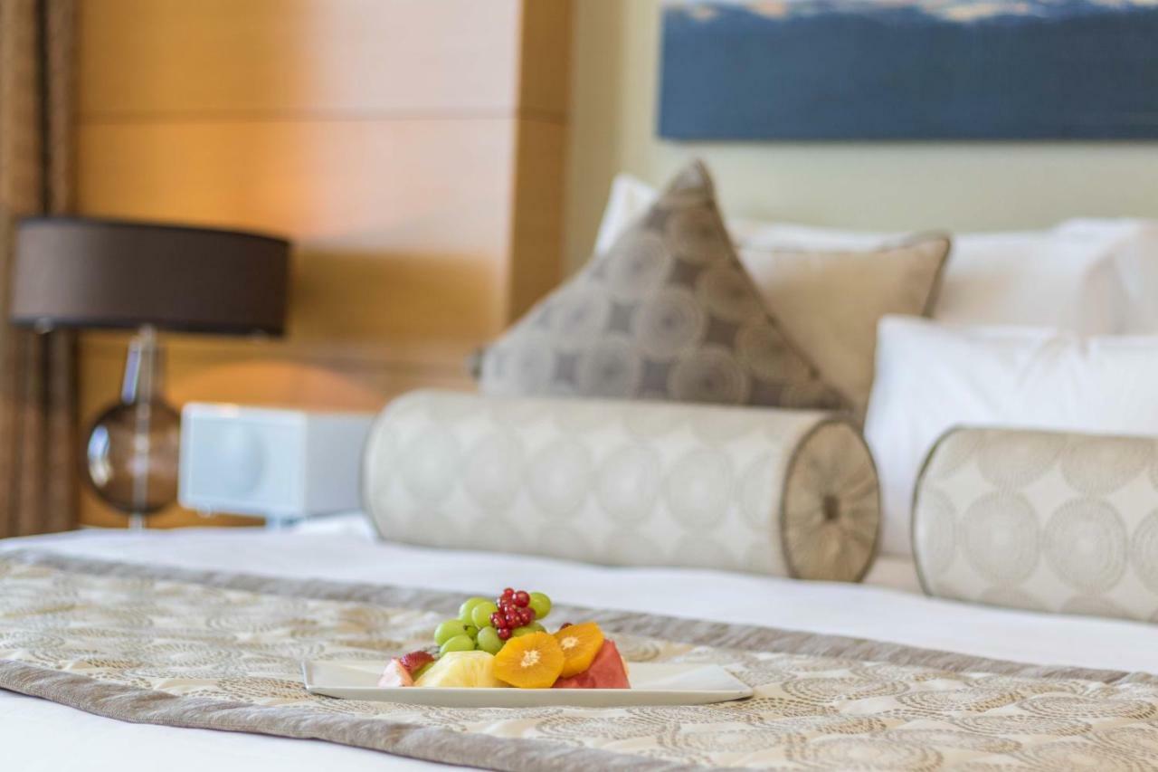 Westminster Dubai Mall Exterior foto A fruit plate in a hotel room